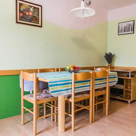 Apartmaji Kuscar Apartment *