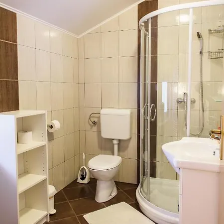 Apartmaji Kuscar
