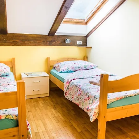 Apartmaji Kuscar Apartment