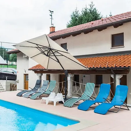 Apartmaji Kuscar * Volce