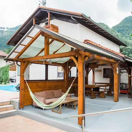 Apartmaji Kuscar Apartment
