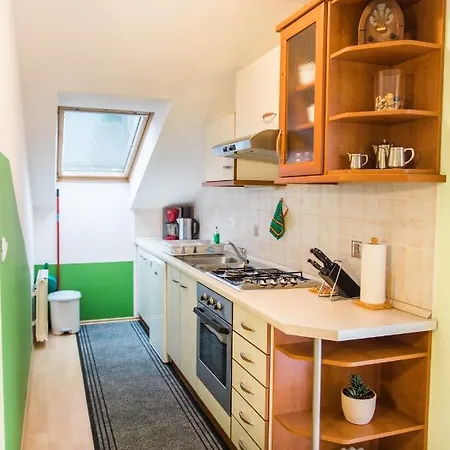 Apartmaji Kuscar Apartment *