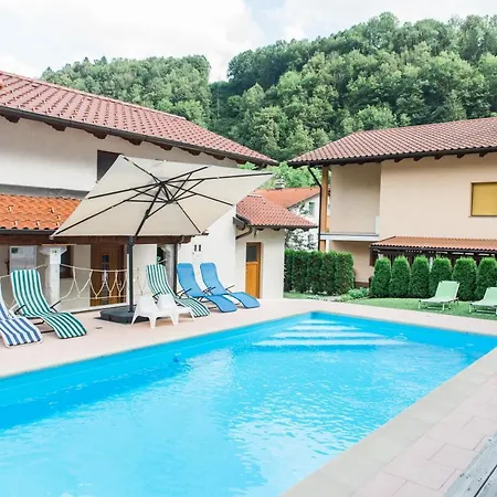 Apartment Apartmaji Kuscar Volce